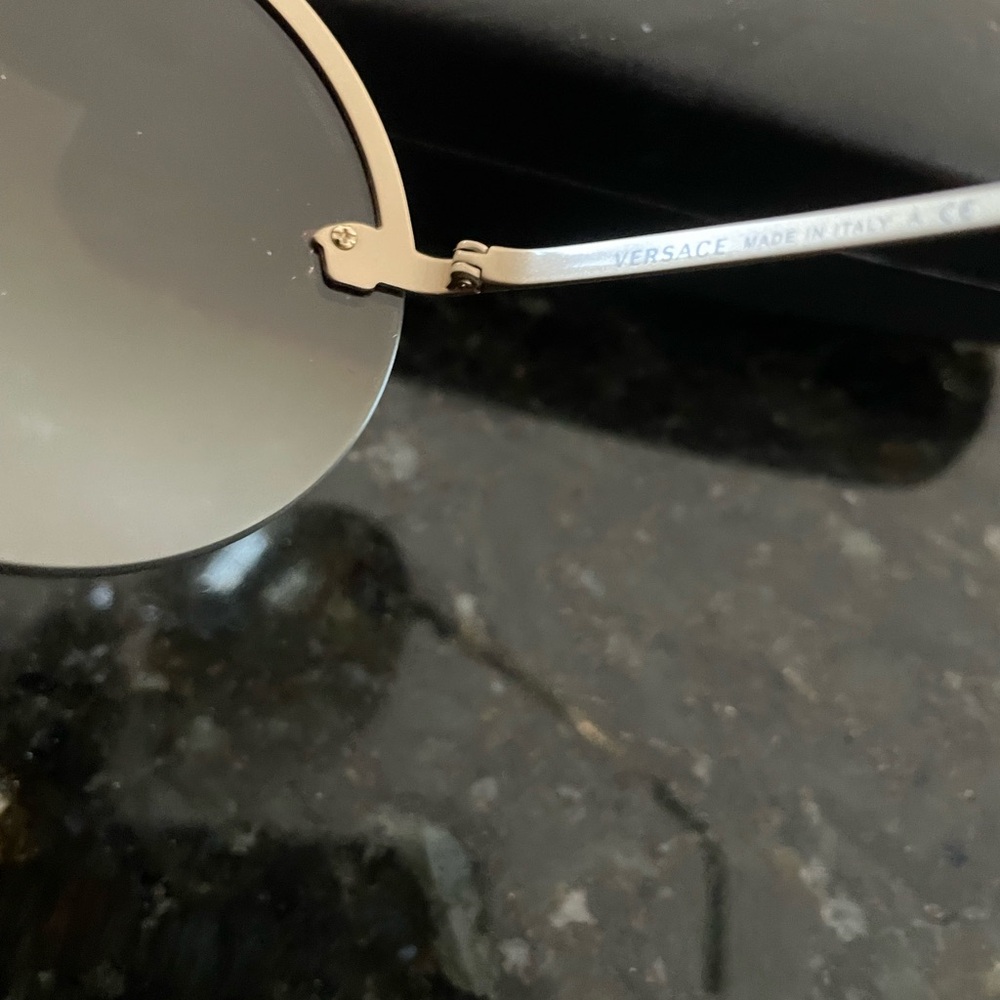 NWOT. COA. Versace Black and Gold Round Sunglasses. Full inclusion. - Picture 9 of 16